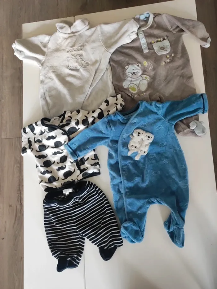 Lot pyjama 1 mois