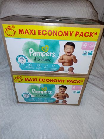 Lot de pampers harmonie taille 4 