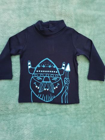 Tres joli sous pull 18 mois