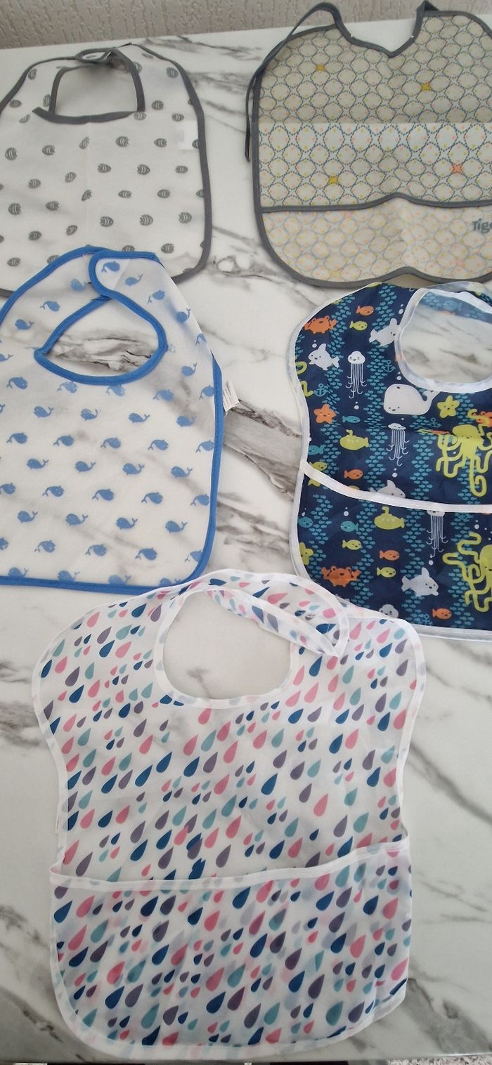 Lot de 5 bavoirs - photo numéro 2