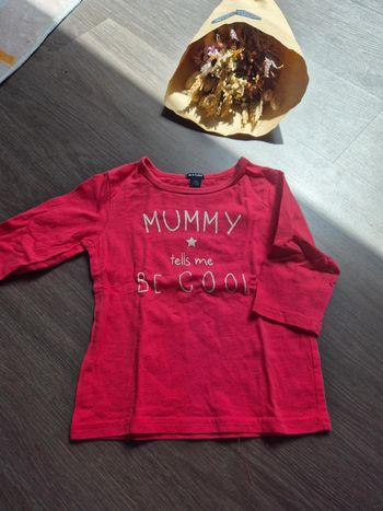 Beau t-shirt kiabi 12 mois