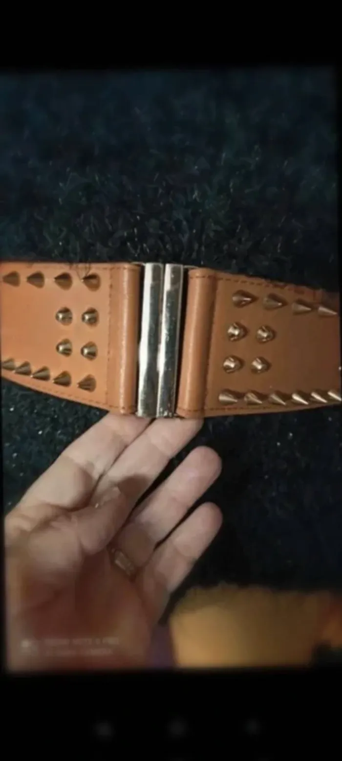 Ceinture Camel clous  dorés élastique 70/90  cm - photo numéro 5