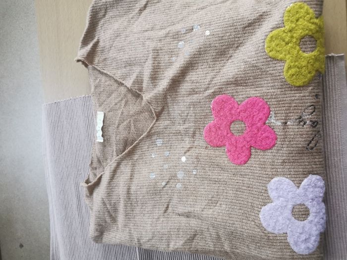 Pull camel fleurs moumoute