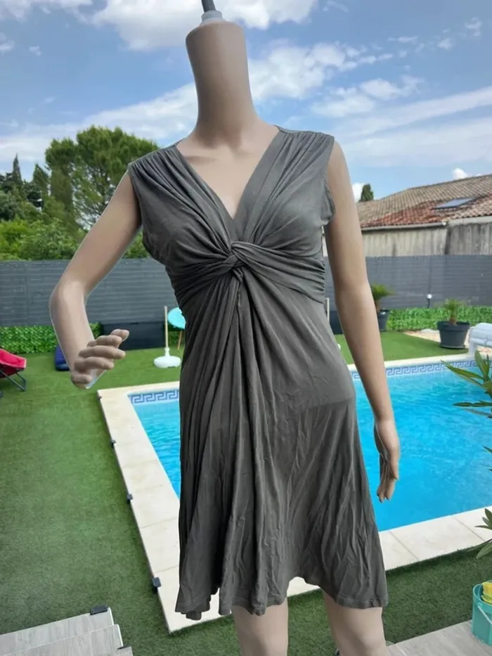 Sublime robe soirée / occasion – taille M – très bon état