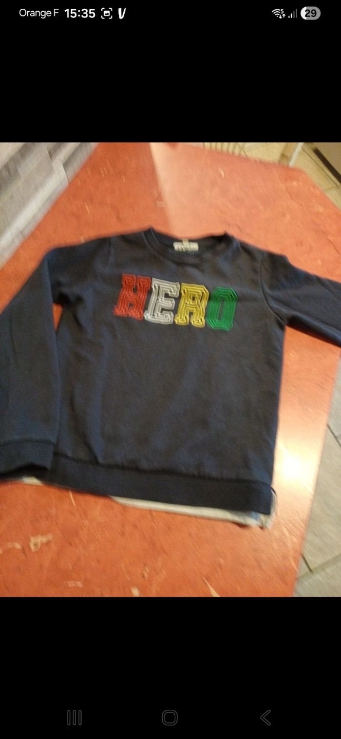Sweat garçon taille 10 ans