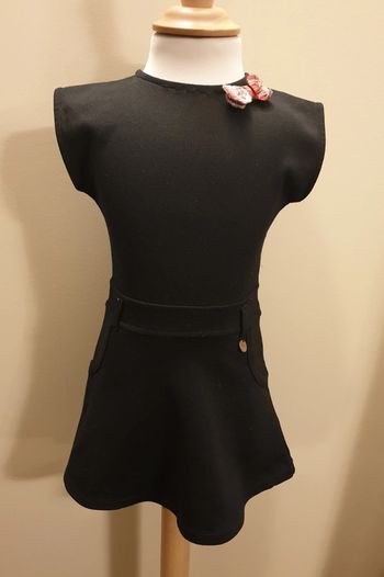 Robe noire 4 ans