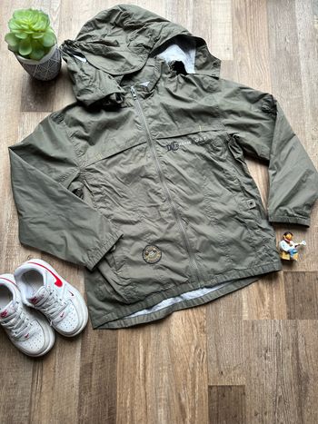 - Imperméable Orchestra  - 10 ans - Très bon état  - Chaussures pas à vendre