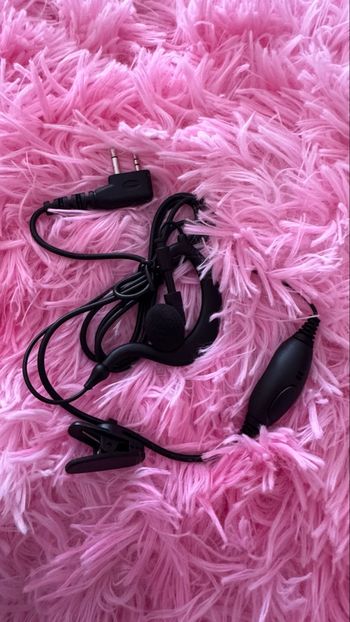 Oreillette filaire pour radio / talkie-walkie – Neuve