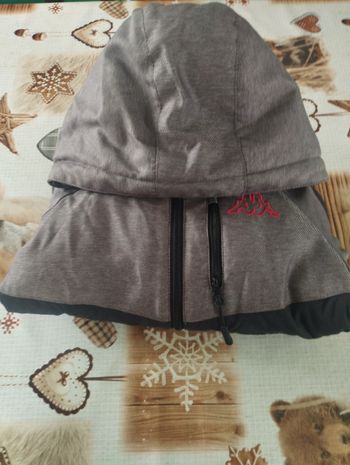 Manteau enfant. Marque Kappa. Taille 6 ans 