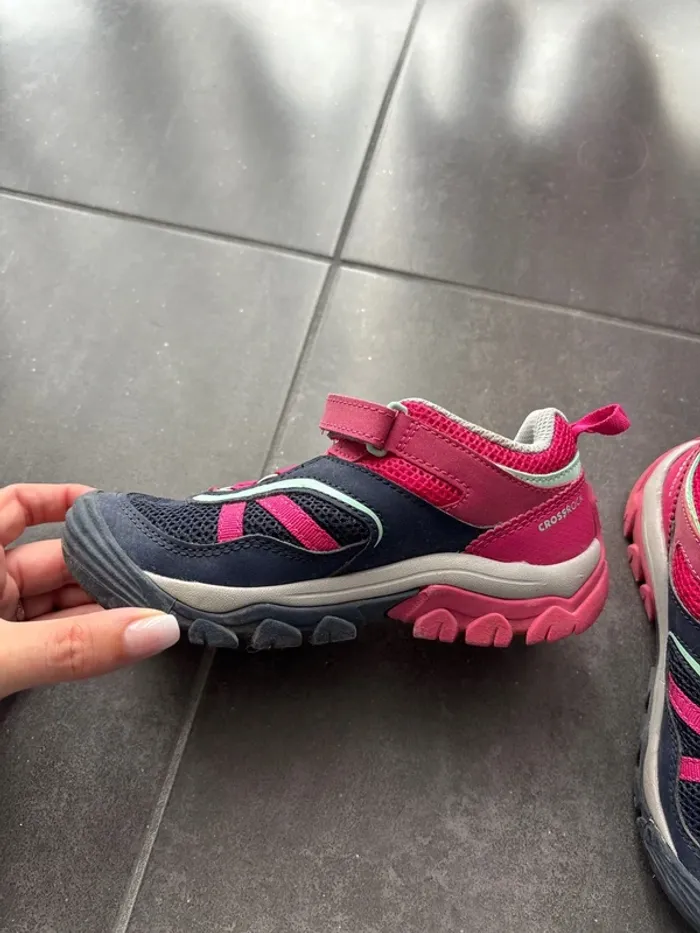 Vends chaussures de randonnée en 29 - photo numéro 2