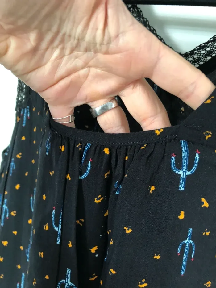 Robe droite noire à motifs cactus bleus, neuve avec étiquette PAJ taille S - photo numéro 9