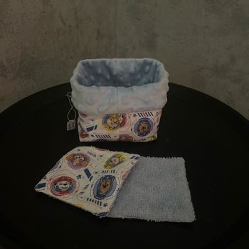 Panier avec 10 lingettes