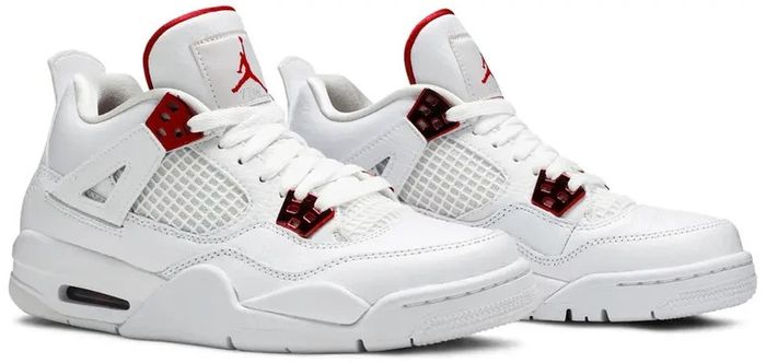 magnifique paire de Air Jordan 4 Retro Mettalic Red en taille 39 - photo numéro 2