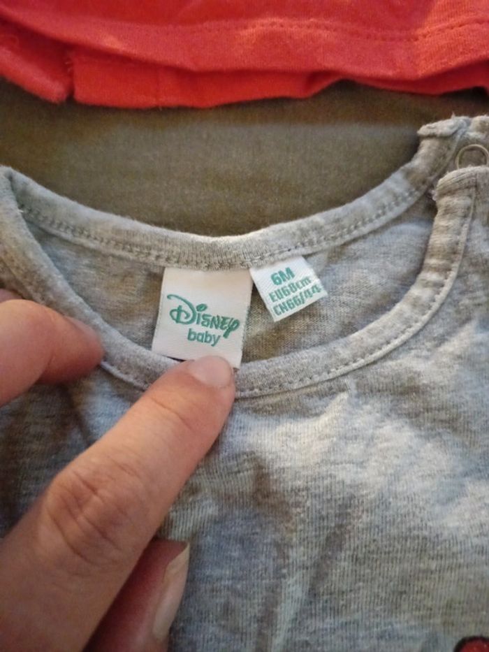 2 t-shirts Disney Minnie - photo numéro 4