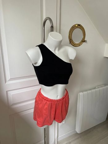 Short Complices