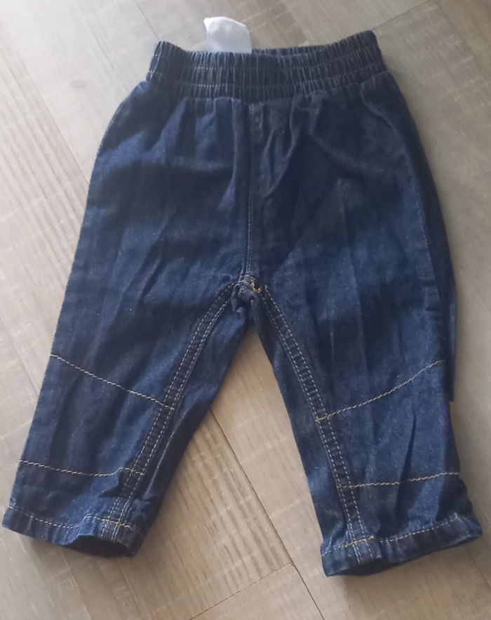 Ensemble jeans et tee shirt manches longues - photo numéro 2
