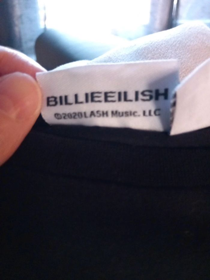 T-shirt taille 2xs primark bille eilish - photo numéro 3