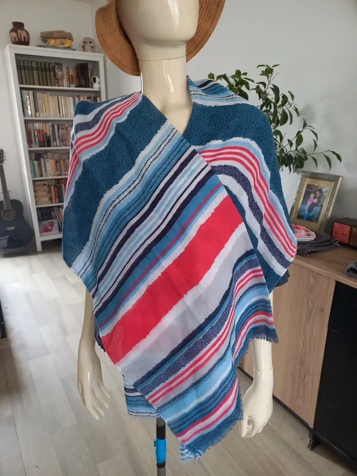 Foulard femme rouge et bleu - photo numéro 4