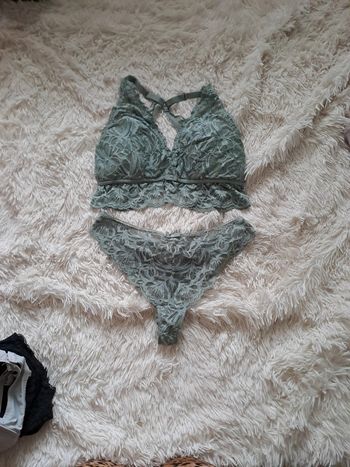 Ensemble lingerie vert d'eau - Rouge gorge - 100D 42