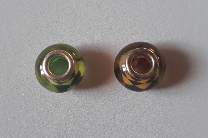 Charms perles orange et verte - photo numéro 2