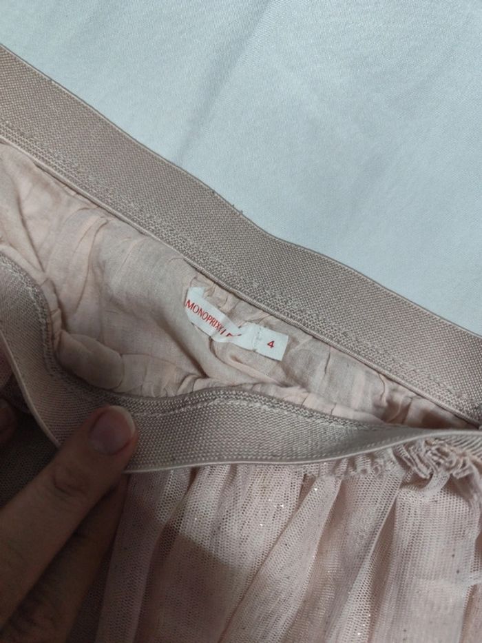 Jupe étiquette 4 ans mais taille 6 ans - photo numéro 4