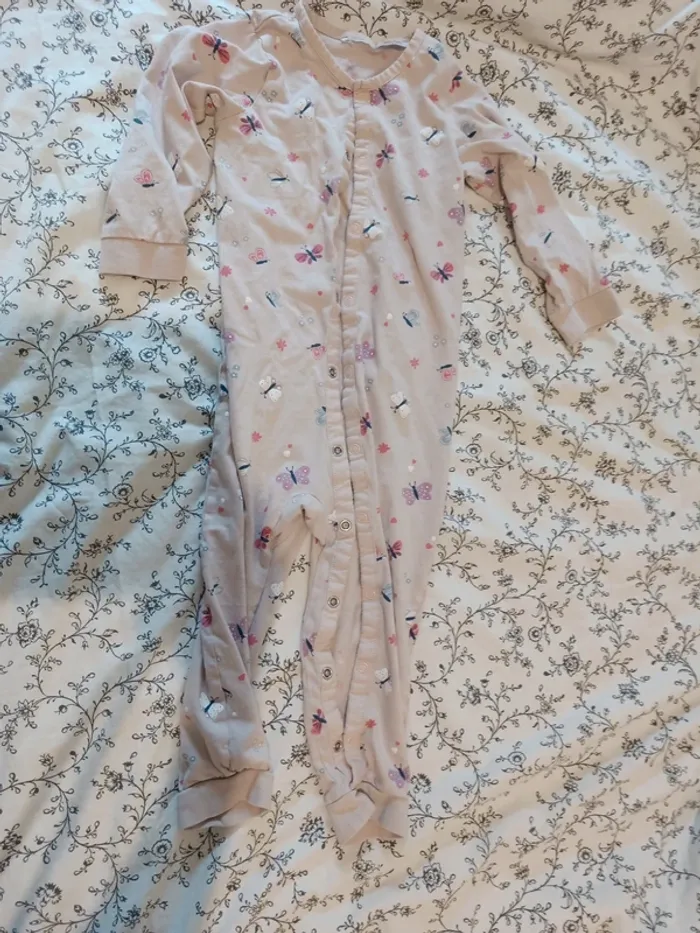 Pyjama rose papillons 92cm