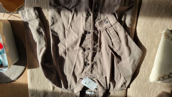 NEUF Sur cheminse / veste en jean légère 10 ans C&A - photo numéro 2