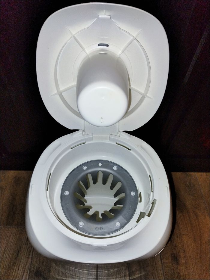 Poubelle de couches tommee tippee sangenic - photo numéro 4