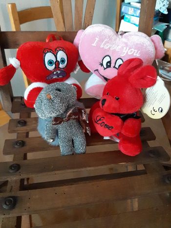 Lot de 4 peluches