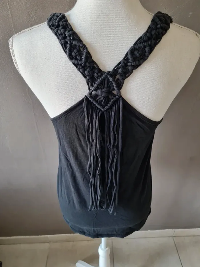 Débardeur noir franges