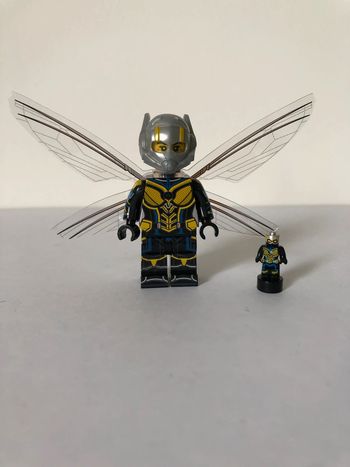 Figurine type lego la guêpe. Marvel