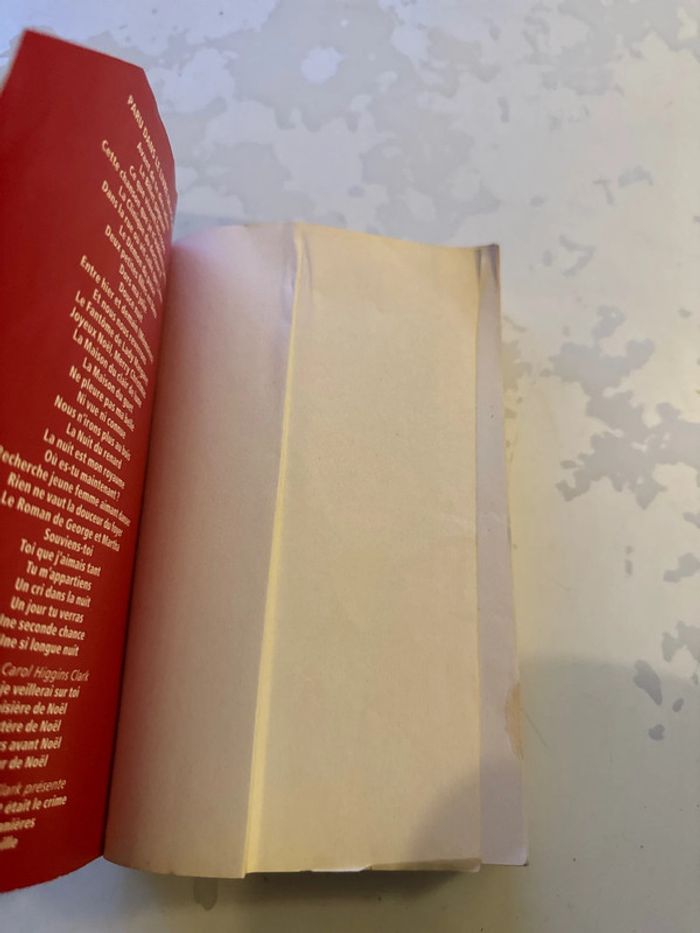 Livre je t’ai donné mon cœur - mary Higgins Clark - photo numéro 2