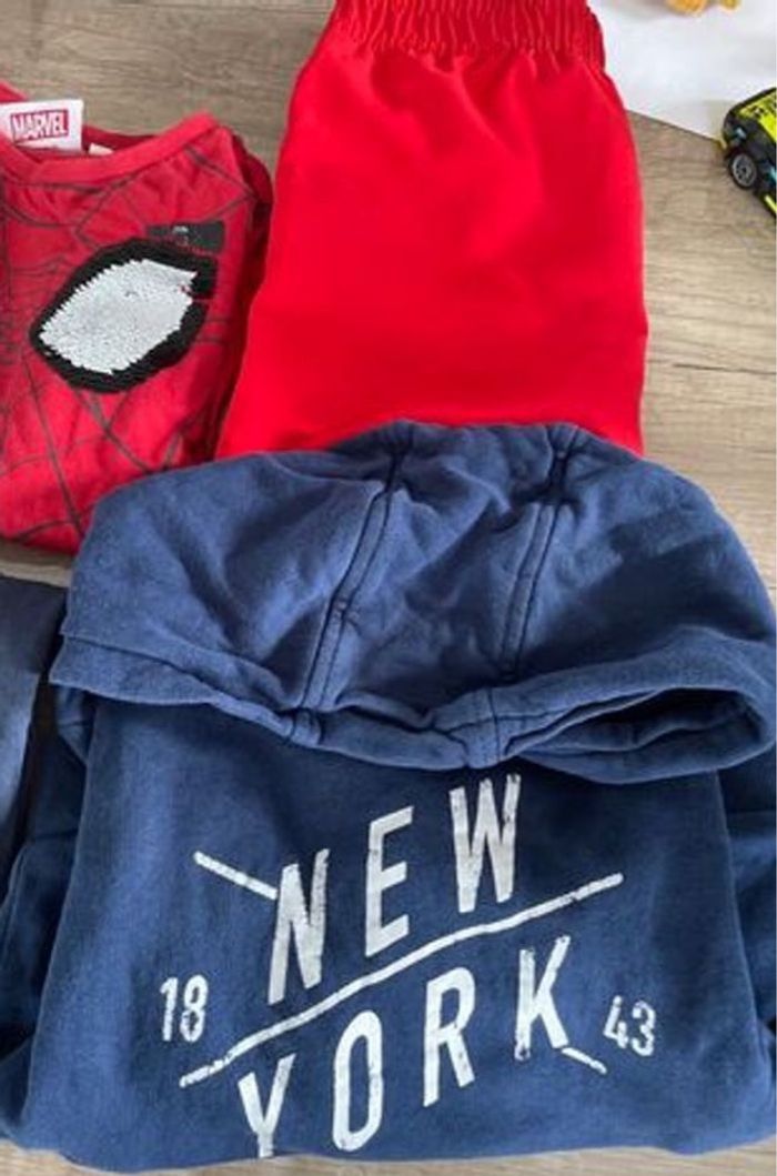 Lot 6 ans garçon - photo numéro 3