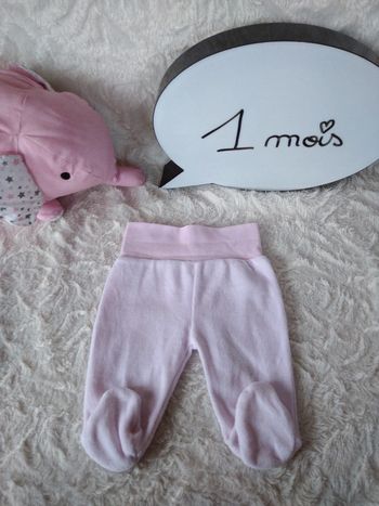 Pantalon avec pied velours ou bas de pyjama Fille 1 mois Baby club