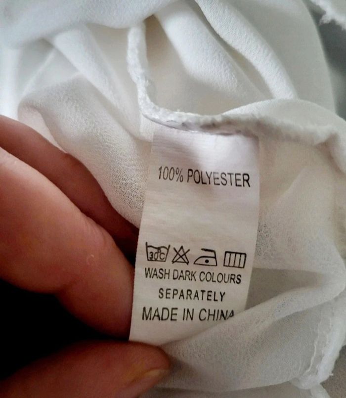 Très beau haut blanc L/XL - photo numéro 7