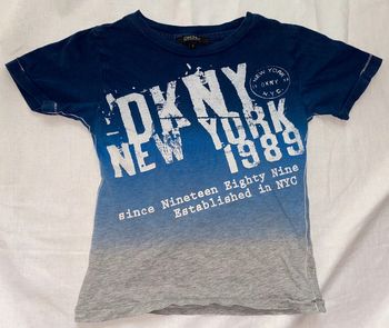 tshirt DKNY 4 ans petite trace en bas