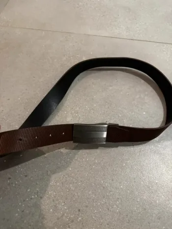 Ceinture marron en très bon état, 105cm