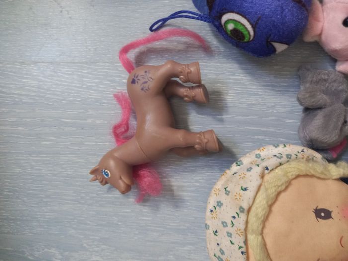 Lot de 10 peluches / poupée / poney - photo numéro 7