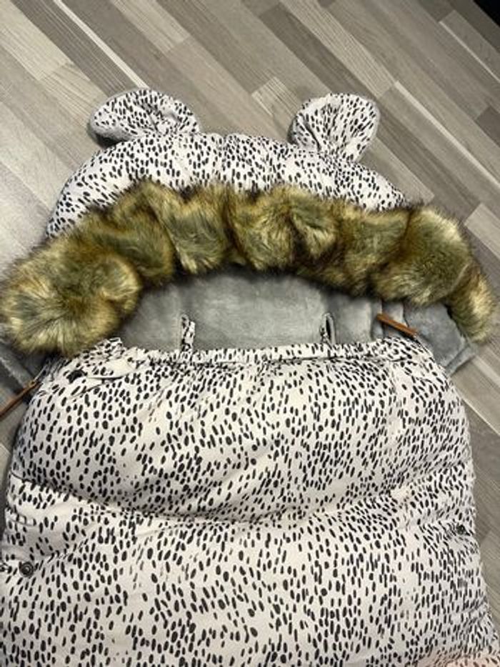 Chancelière fy yiyi - photo numéro 5