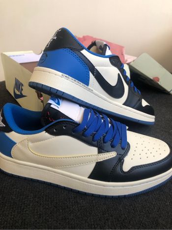 Nike Travis Scott  fragment ( air Jordan 1 low