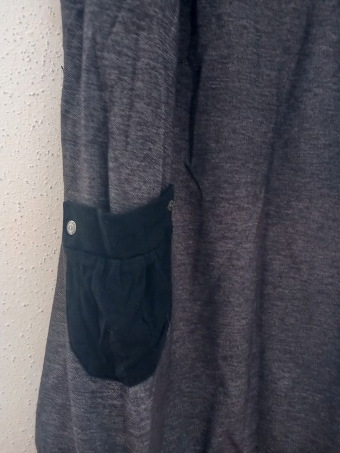 Tunique grise et noire Taille : L - photo numéro 3