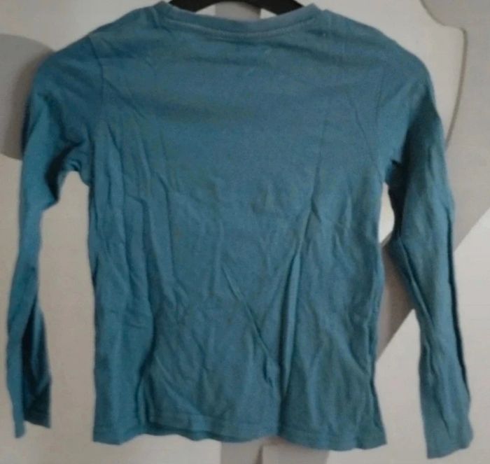 Tee-shirt manches longues bleu vert imprimé Kiabi taille 8 ans - photo numéro 2