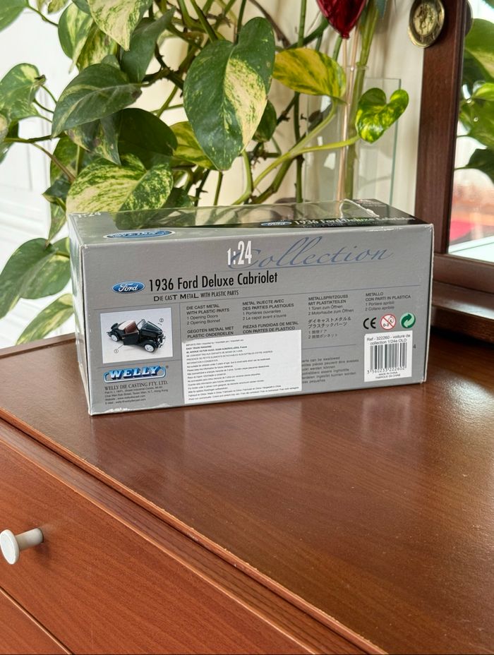 Welly - 1936 Ford Deluxe Cabriolet (1:24) - photo numéro 9