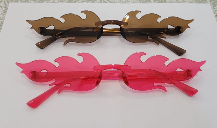Lot de 4 paires lunettes flamme disco années 80 ! bleu, jaune, rose, marron - photo numéro 3