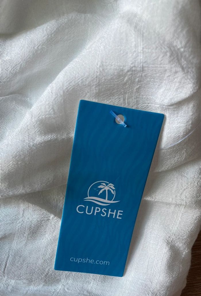 Robe neuve avec étiquette cupshe taille M - photo numéro 4