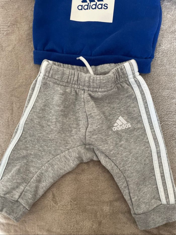 Ensemble Adidas bébé 0-3M bleu et gris