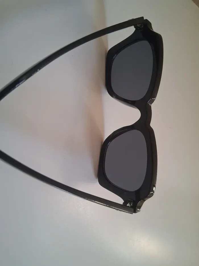 Lunettes de soleil - photo numéro 5
