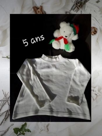 🍭 Joli t-shirt blanc col montant (5 ans) 🍭