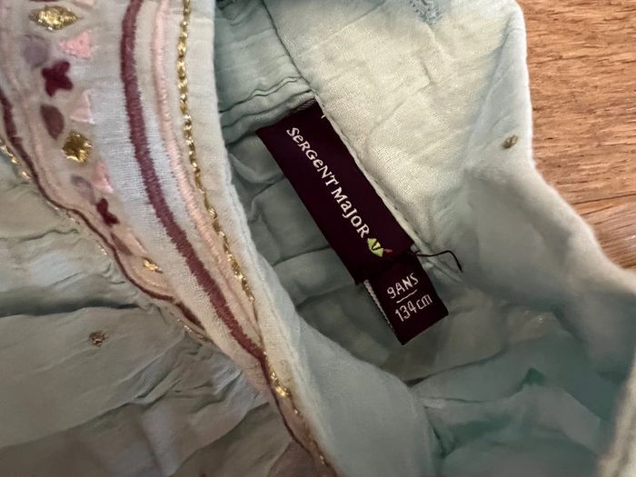 Vend robe bleu clair sergent major en 9 ans très bon état - photo numéro 3