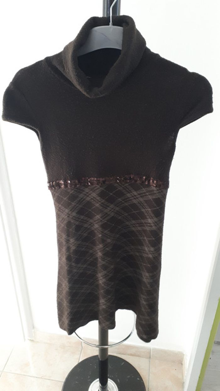 Robe pull manches courtes avec sequins marrons et imprimés taille M